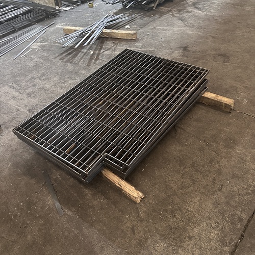 钢格板默默支撑着城市的每一寸脚步